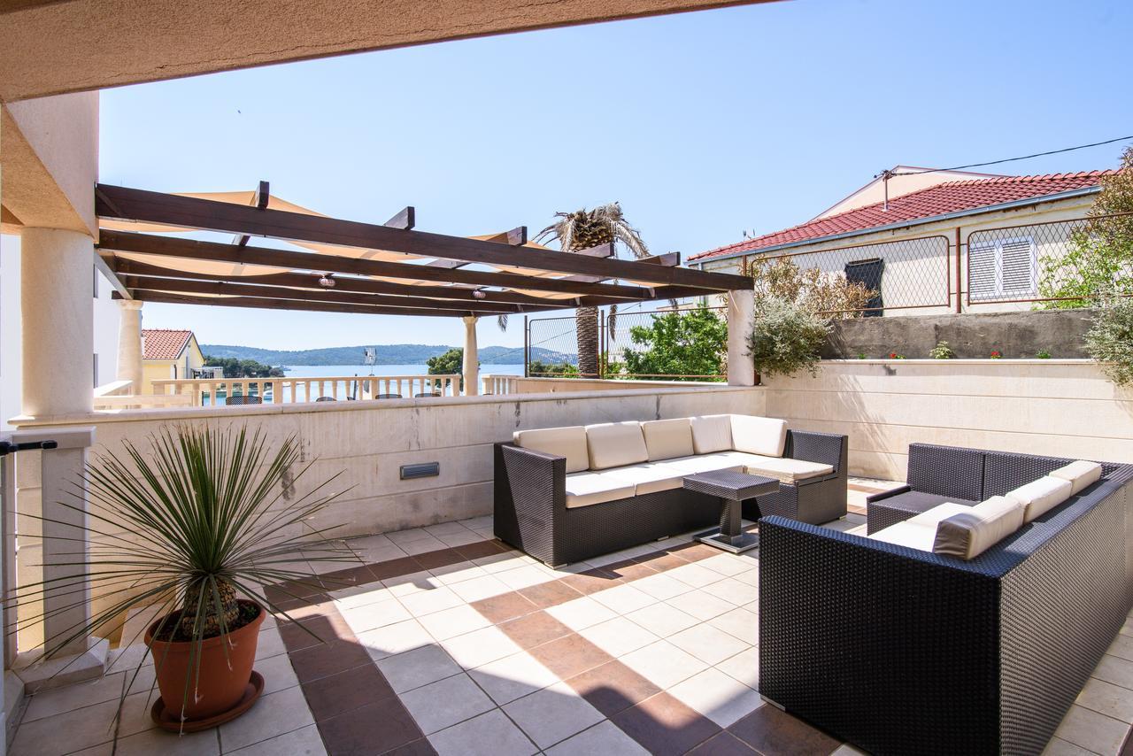Villa Lavandula With Heated Swimming Pool Trogir Ngoại thất bức ảnh